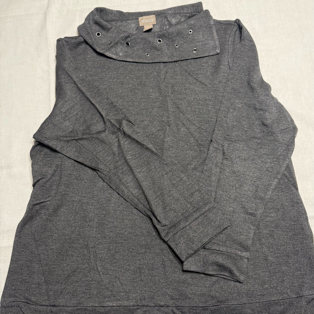 Women’s Chico’s sweater in gray